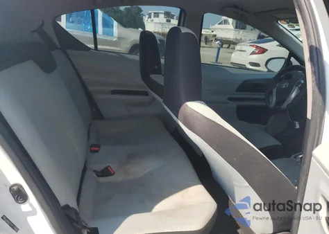 2012 Toyota Prius C z USA, uszkodzony, nr VIN JTDKDTB32C1504814